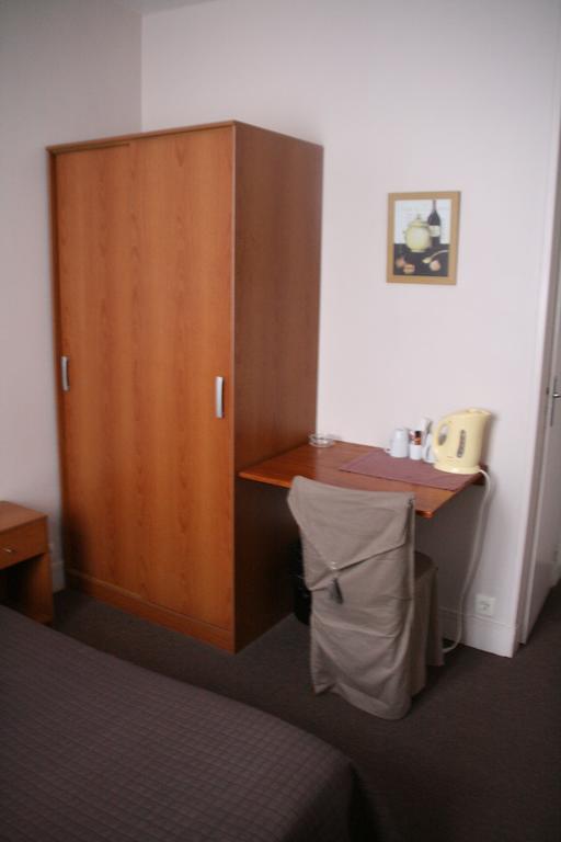 Hotel Du Roussillon Παρίσι Εξωτερικό φωτογραφία